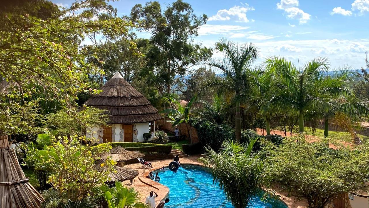 Banda Lodge Masaka ภายนอก รูปภาพ