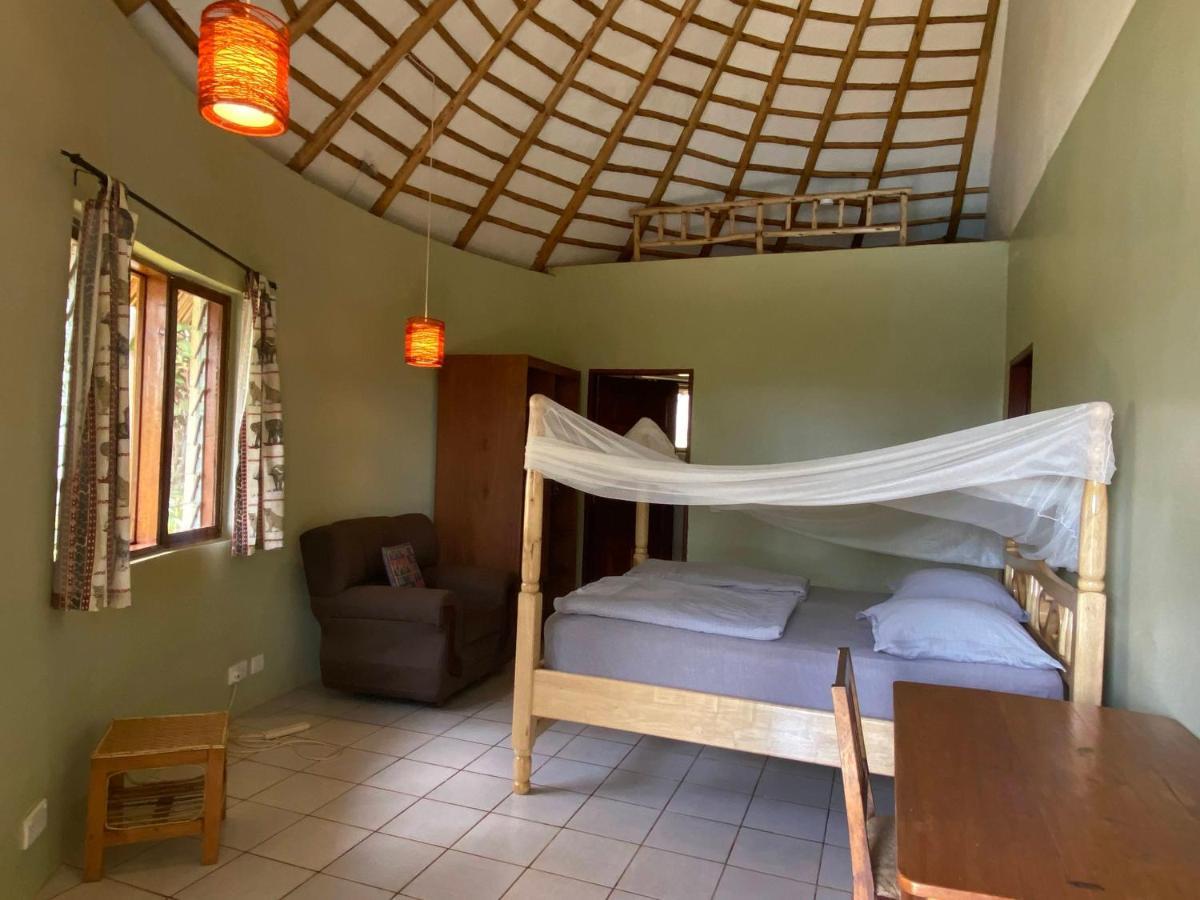 Banda Lodge Masaka ภายนอก รูปภาพ