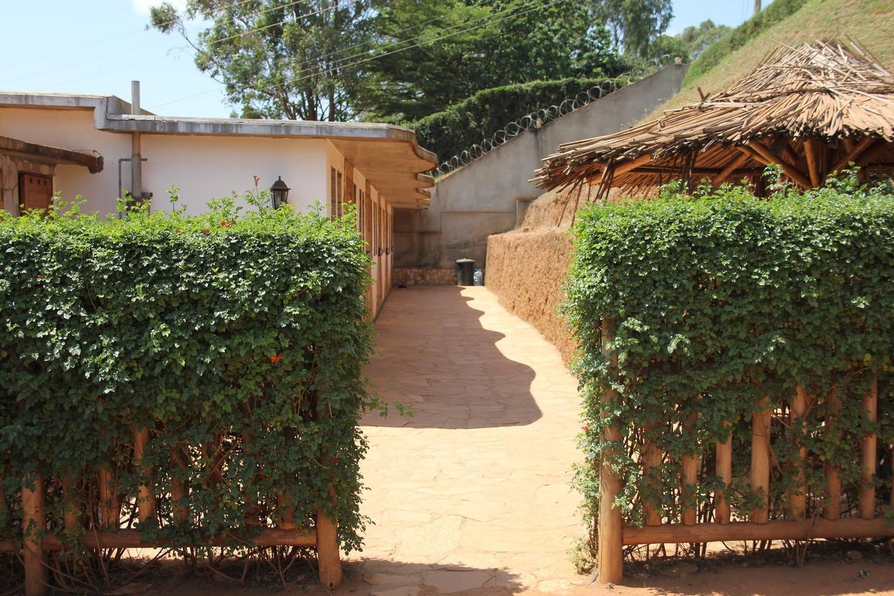 Banda Lodge Masaka ภายนอก รูปภาพ