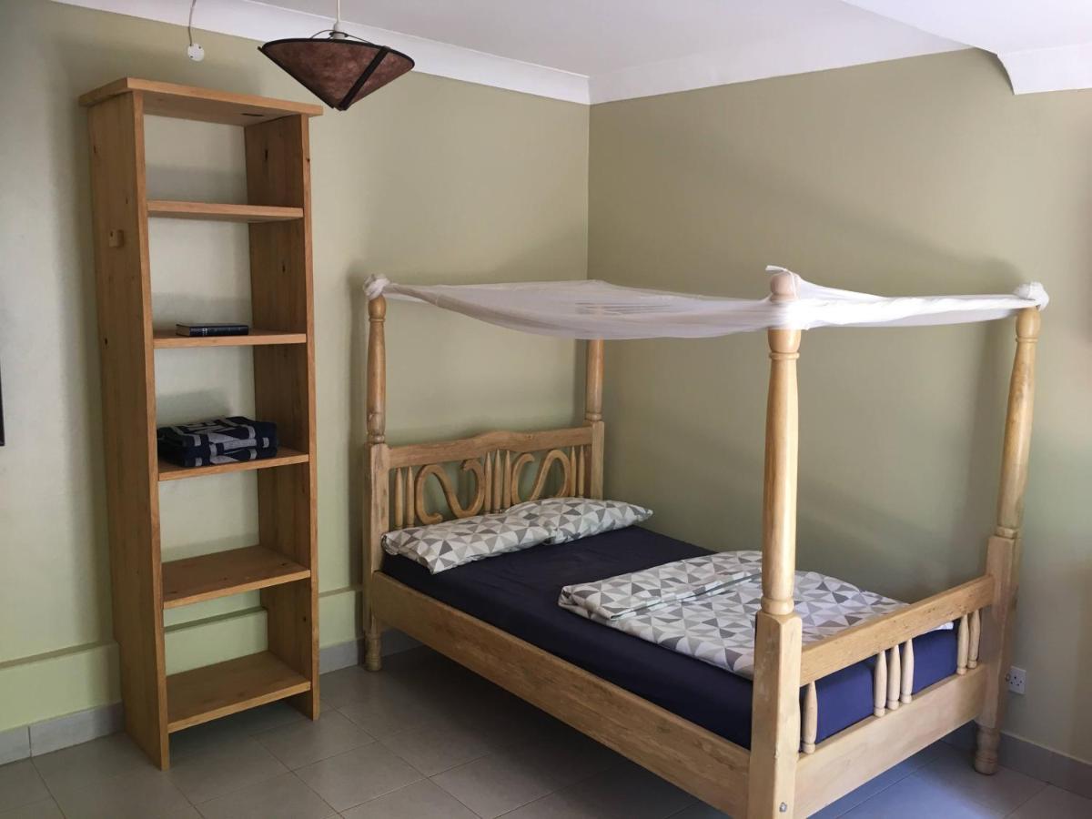 Banda Lodge Masaka ภายนอก รูปภาพ