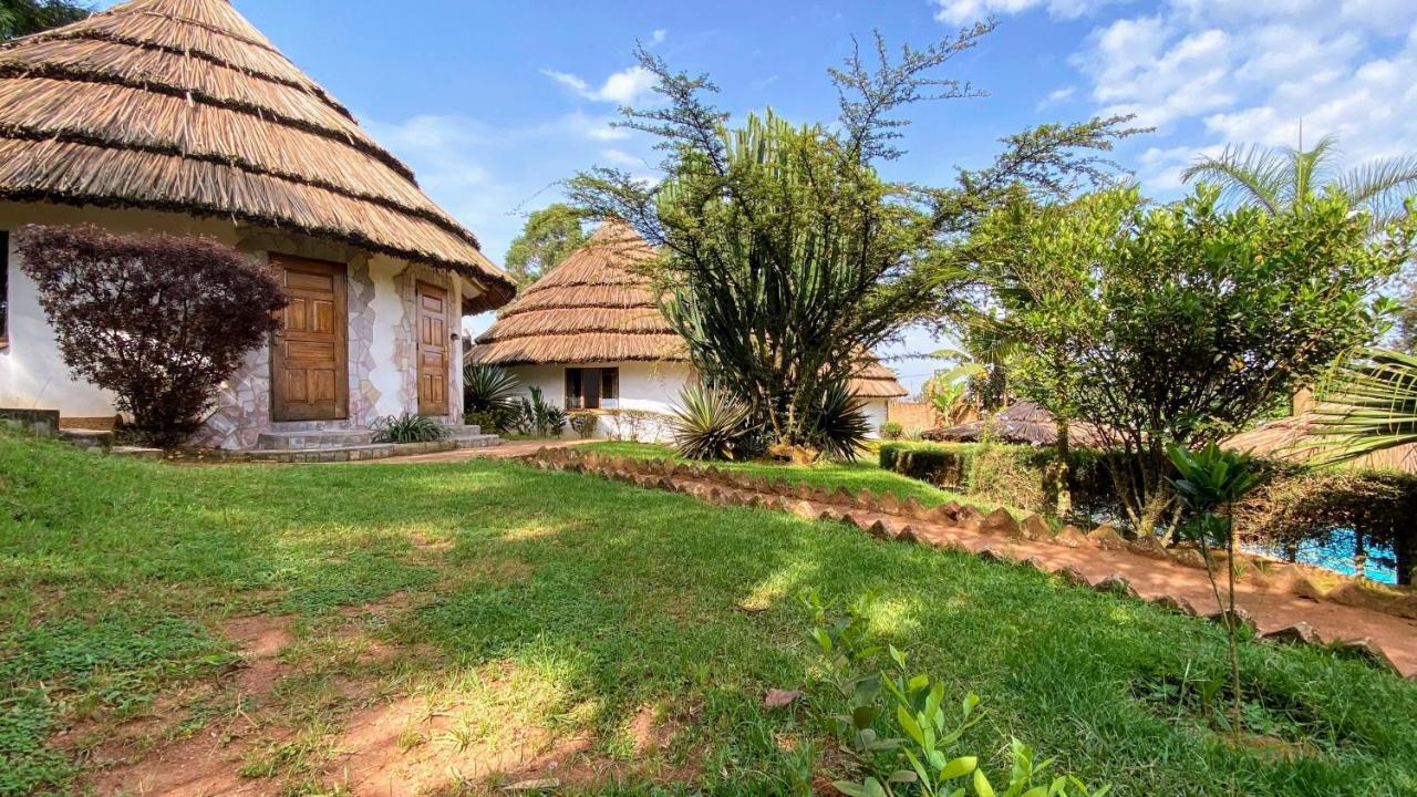 Banda Lodge Masaka ภายนอก รูปภาพ